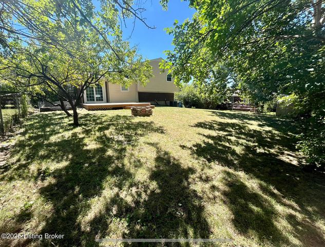 12303 Brookgreen Dr, Louisville, KY 40243