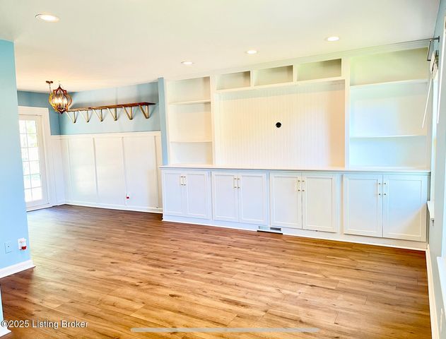 12303 Brookgreen Dr, Louisville, KY 40243