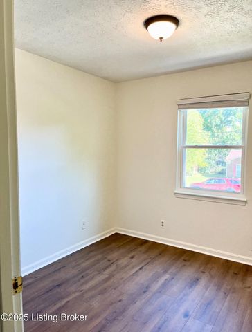 12303 Brookgreen Dr, Louisville, KY 40243