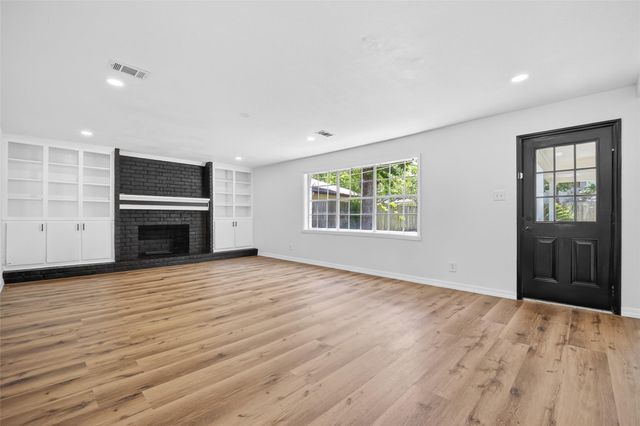 1123 Suwanee Lane, Houston, TX 77090