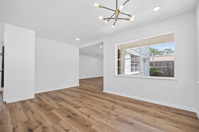1123 Suwanee Lane, Houston, TX 77090