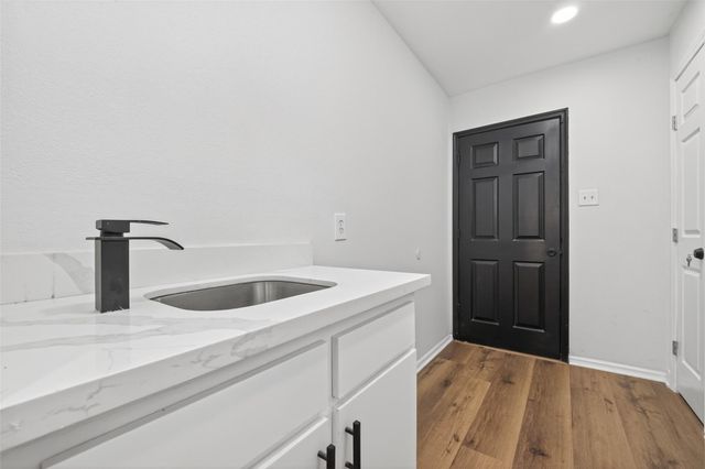 1123 Suwanee Lane, Houston, TX 77090