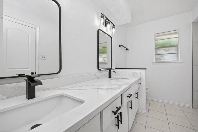 1123 Suwanee Lane, Houston, TX 77090