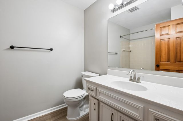 460 Oakhill Road, Chaska, MN 55318