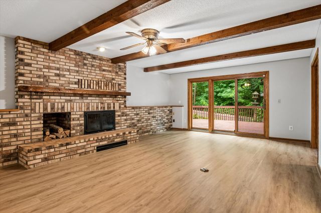460 Oakhill Road, Chaska, MN 55318