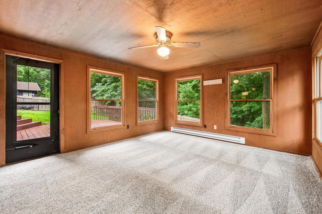 460 Oakhill Road, Chaska, MN 55318