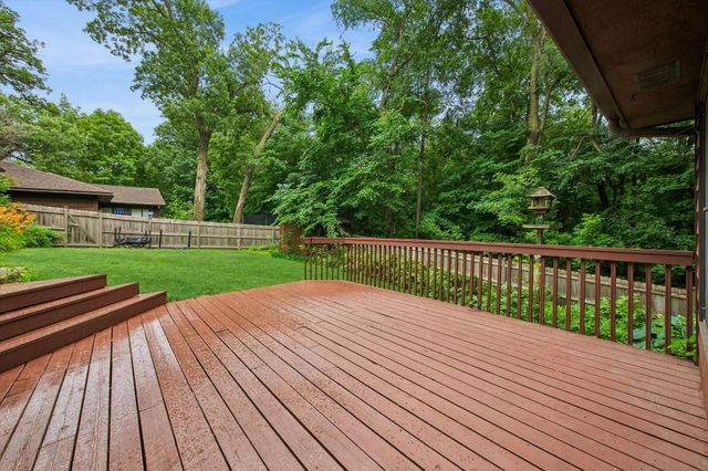 460 Oakhill Road, Chaska, MN 55318