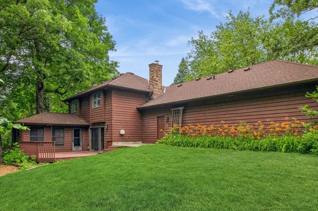 460 Oakhill Road, Chaska, MN 55318