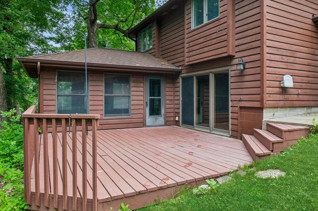 460 Oakhill Road, Chaska, MN 55318
