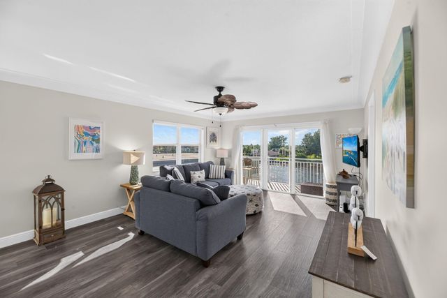 1111 N RIVERSIDE Drive 401, Pompano Beach, FL 33062