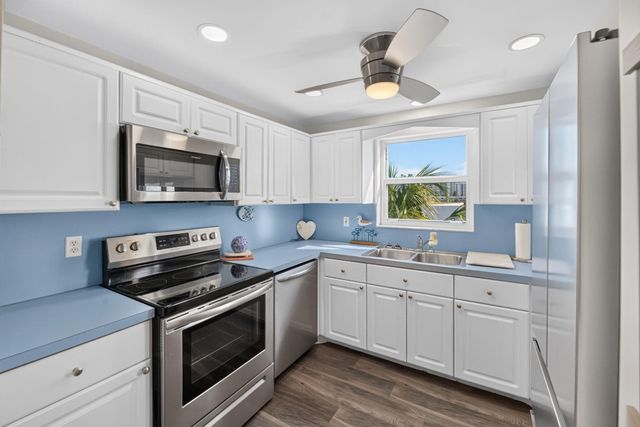 1111 N RIVERSIDE Drive 401, Pompano Beach, FL 33062