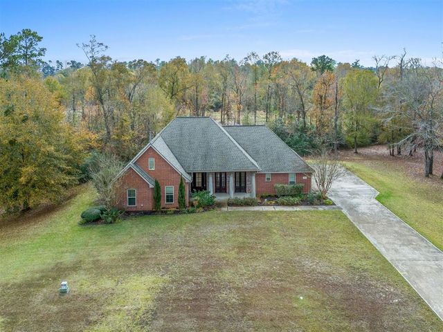 1663 S Woodland Forest Drive, Lake Charles, LA 70611