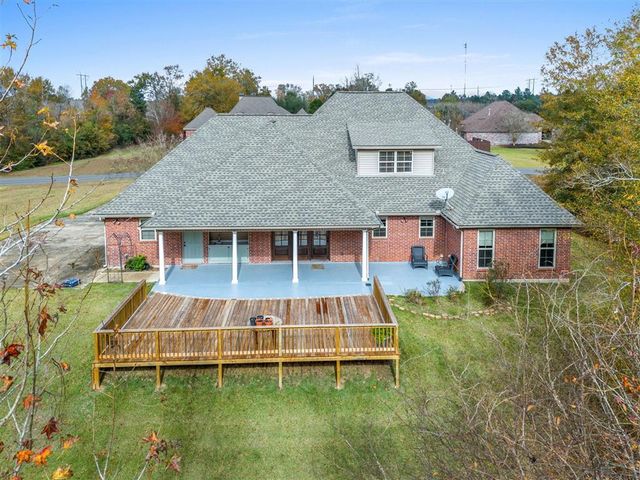 1663 S Woodland Forest Drive, Lake Charles, LA 70611