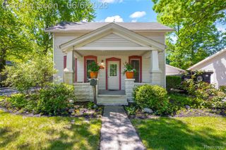 406 E Sherman Street, Holly Village, MI 48442