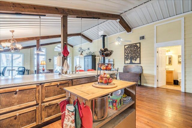 1409 Orchard DR, Leander, TX 78641