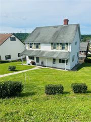 152/154 Lincoln St, Cokeburg, PA 15324
