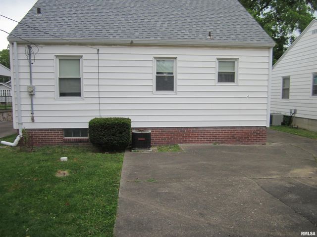 1528 W MONROE Street, Springfield, IL 62704