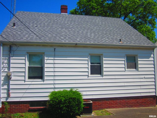 1528 W MONROE Street, Springfield, IL 62704
