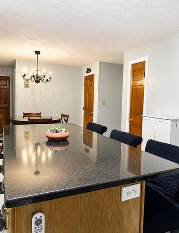 25 Peaslee Court, Hampstead, NH 03038