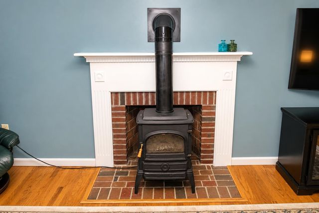 25 Peaslee Court, Hampstead, NH 03038