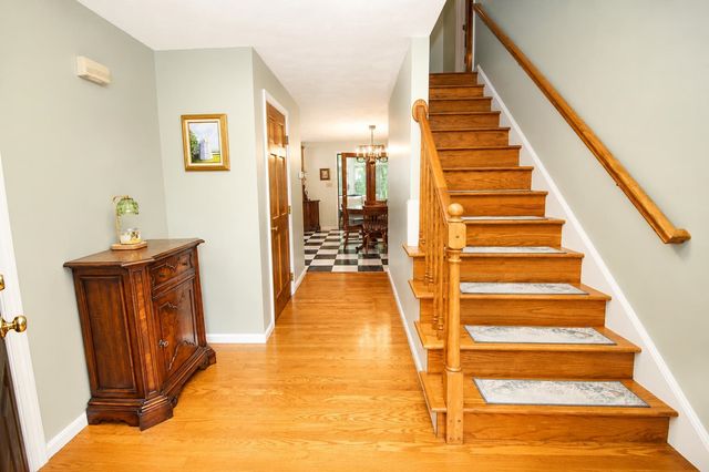 25 Peaslee Court, Hampstead, NH 03038