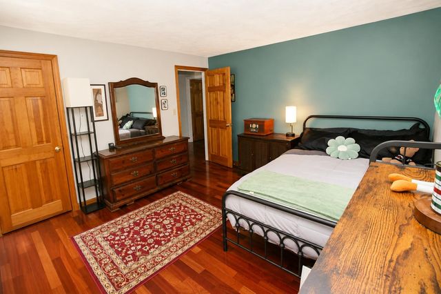 25 Peaslee Court, Hampstead, NH 03038