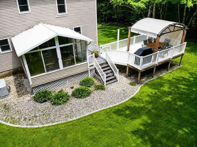 25 Peaslee Court, Hampstead, NH 03038
