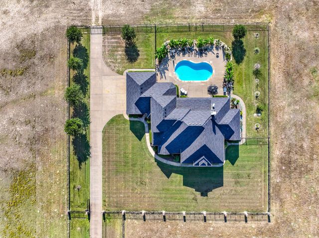 8037 County Road 4094, Kaufman, TX 75142