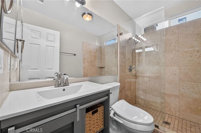 1359 Williamsburg Lane, Corona, CA 92882