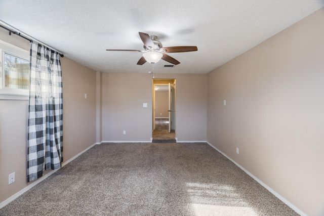 1825 Pitt Street NE, Albuquerque, NM 87112