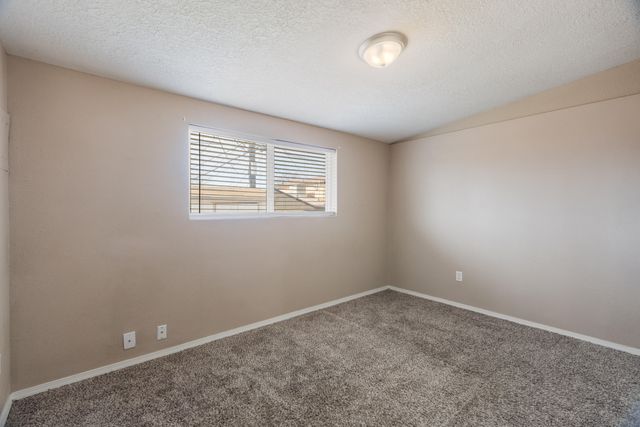 1825 Pitt Street NE, Albuquerque, NM 87112