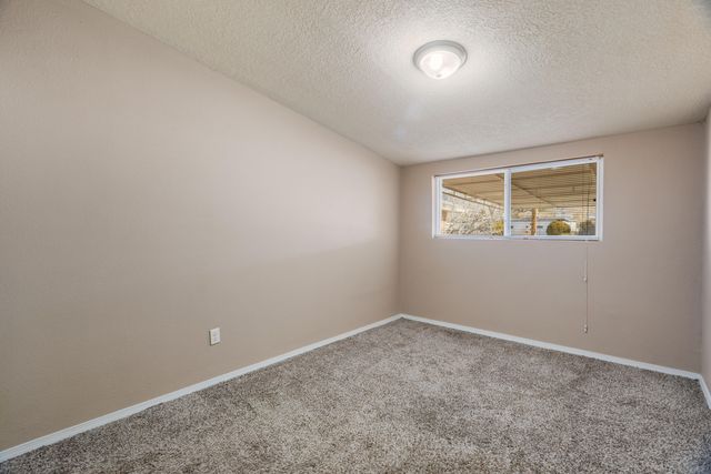 1825 Pitt Street NE, Albuquerque, NM 87112