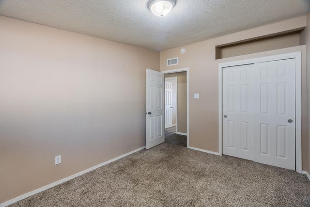 1825 Pitt Street NE, Albuquerque, NM 87112