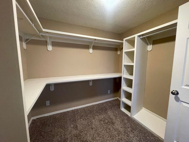 1825 Pitt Street NE, Albuquerque, NM 87112