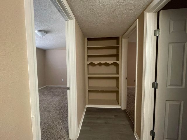 1825 Pitt Street NE, Albuquerque, NM 87112