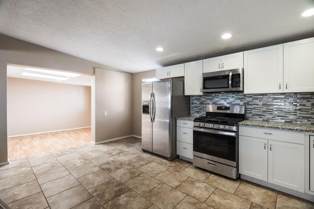 1825 Pitt Street NE, Albuquerque, NM 87112