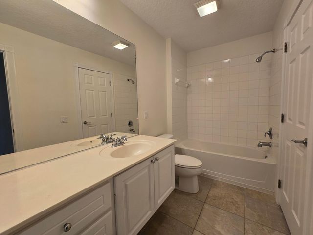 1111 Pinewood Lake Court, Greenacres, FL 33415