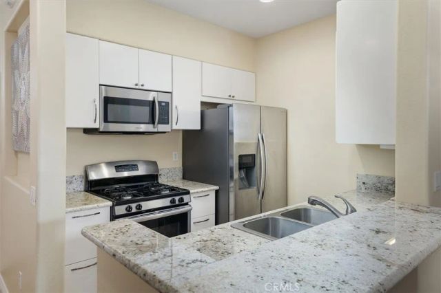 26502 Bryce, Valencia, CA 91354
