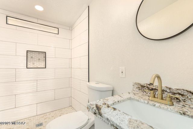 2125 S Calle Pomo, Tucson, AZ 85735