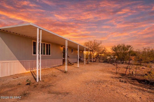 2125 S Calle Pomo, Tucson, AZ 85735