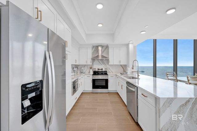 533 E Beach Boulevard 1905, Gulf Shores, AL 36542