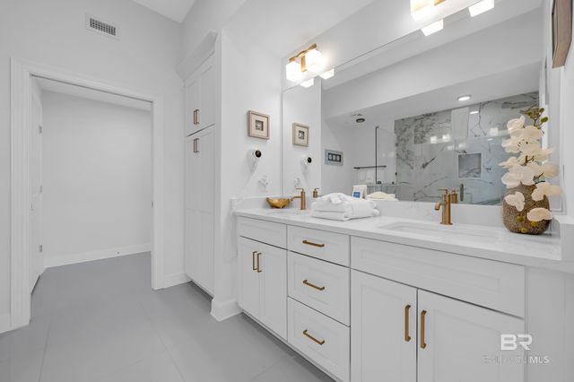 533 E Beach Boulevard 1905, Gulf Shores, AL 36542