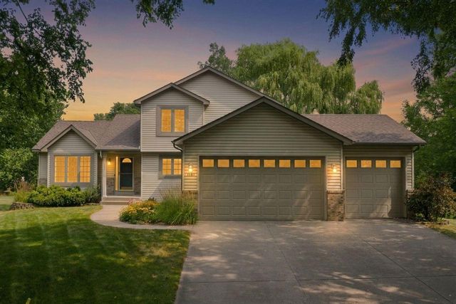 365 Linda Circle, Lino Lakes, MN 55014