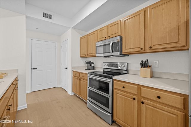 10075 GATE Parkway N 903, Jacksonville, FL 32246