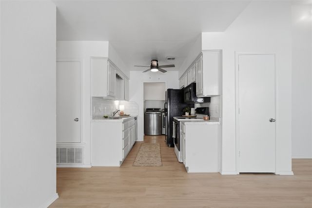 6115 S Vancouver Avenue, Tulsa, OK 74132
