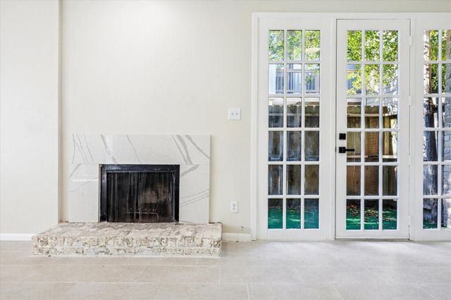 2100 Tanglewilde Street 195, Houston, TX 77063