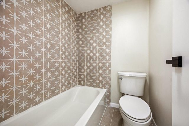 2100 Tanglewilde Street 195, Houston, TX 77063