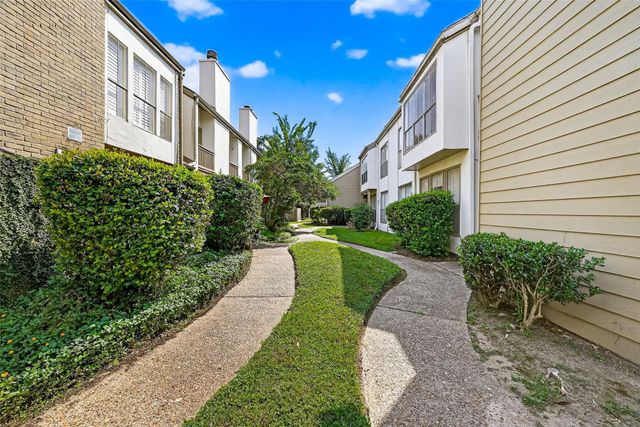 2100 Tanglewilde Street 195, Houston, TX 77063