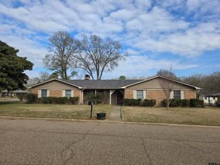 109 Randal, Pittsburg, TX 75686