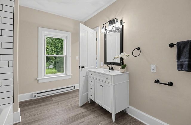 324 Conkey STREET, Burlington, WI 53105
